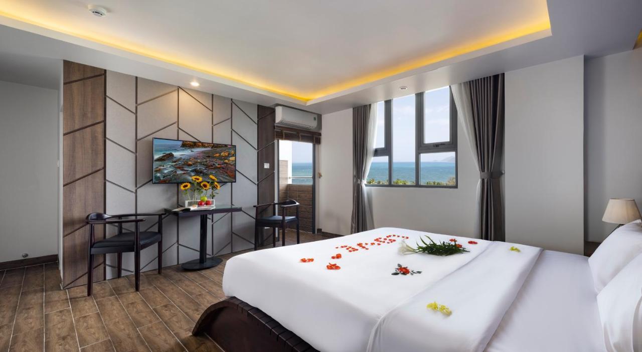 Azura Gold Hotel & Apartment Нячанг Экстерьер фото