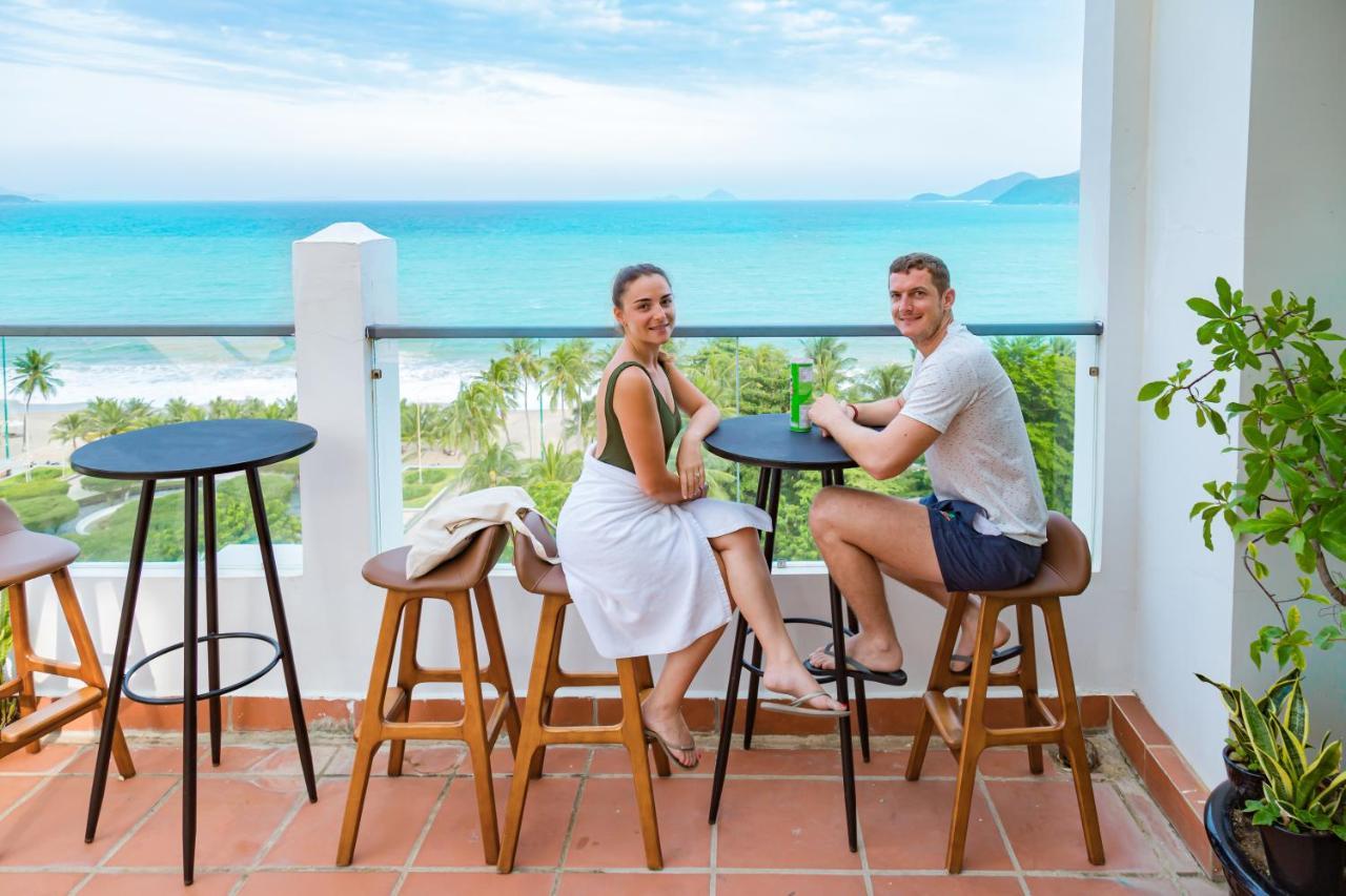 Azura Gold Hotel & Apartment Нячанг Экстерьер фото