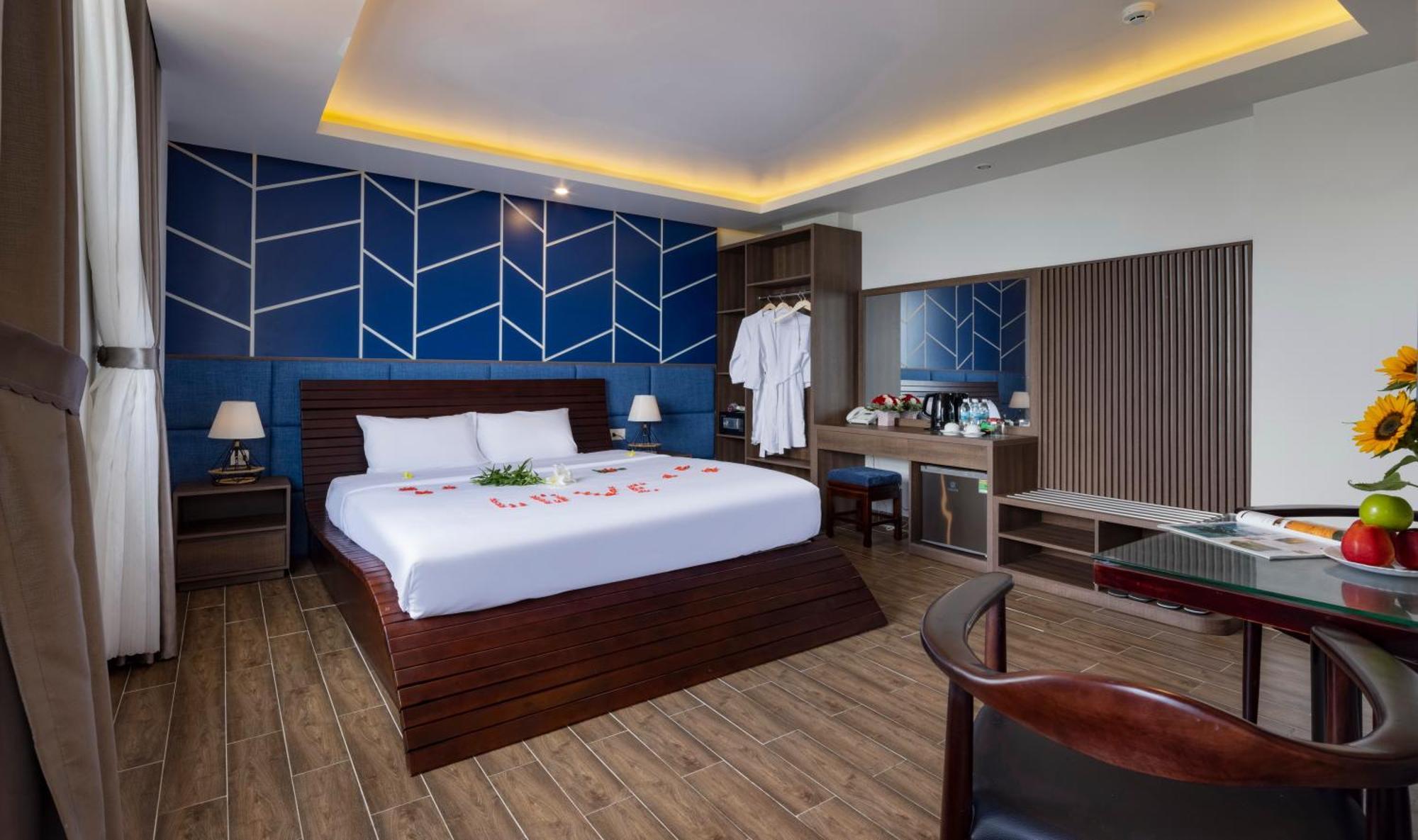 Azura Gold Hotel & Apartment Нячанг Экстерьер фото