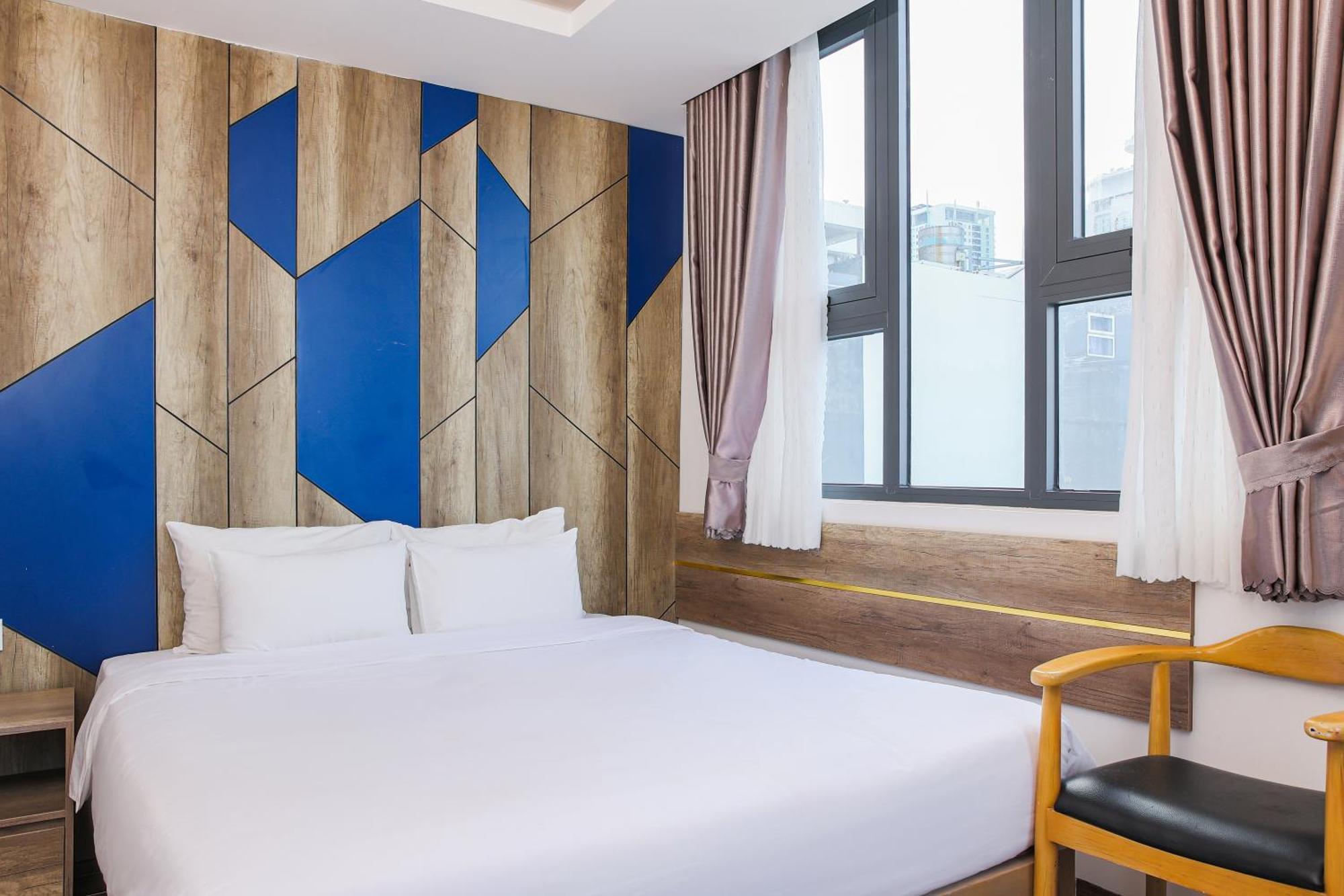 Azura Gold Hotel & Apartment Нячанг Экстерьер фото