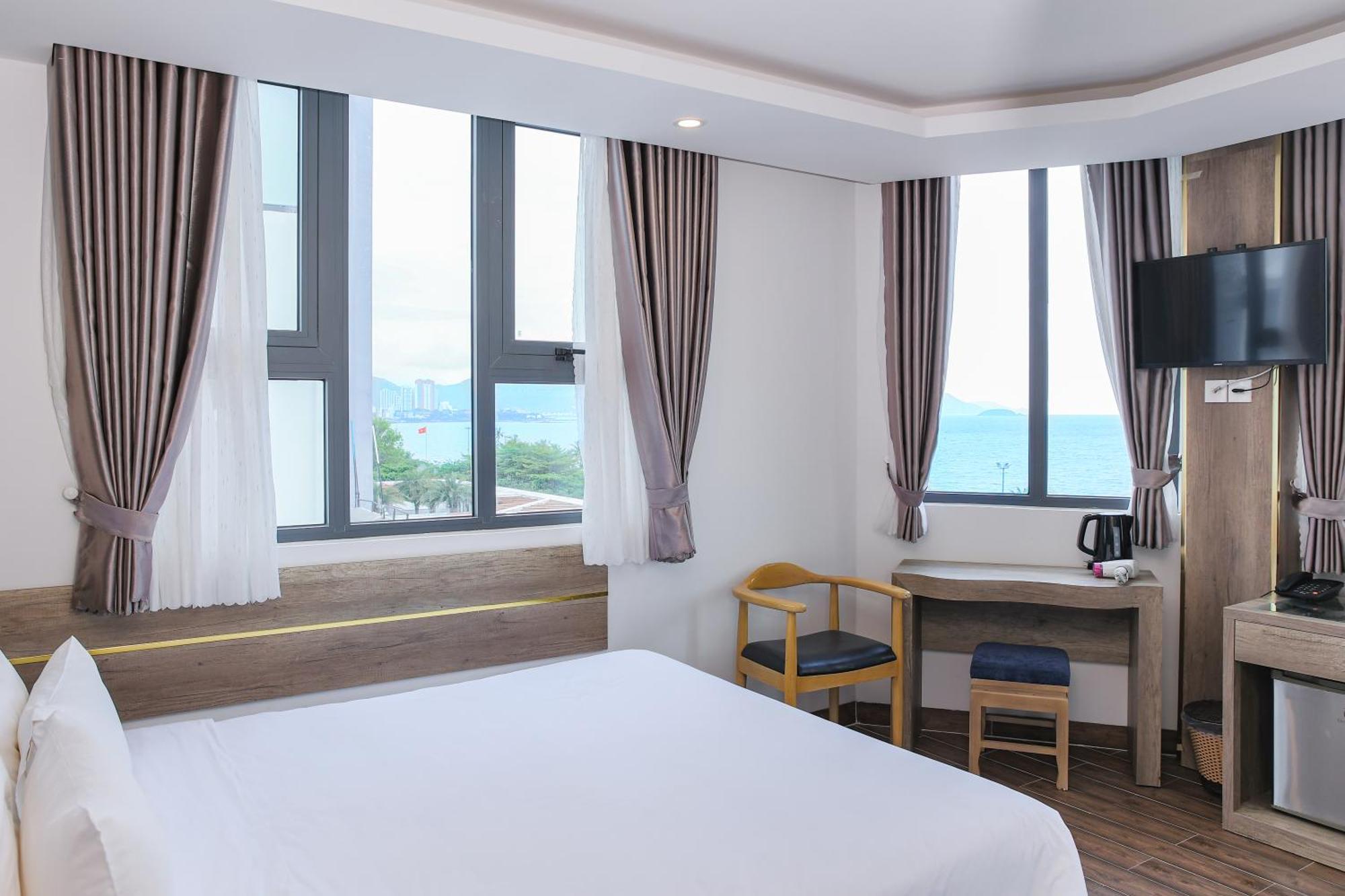 Azura Gold Hotel & Apartment Нячанг Экстерьер фото